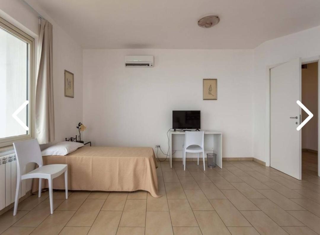 La Nave Sul Mare Di Taormina Bed and Breakfast Letojanni Buitenkant foto