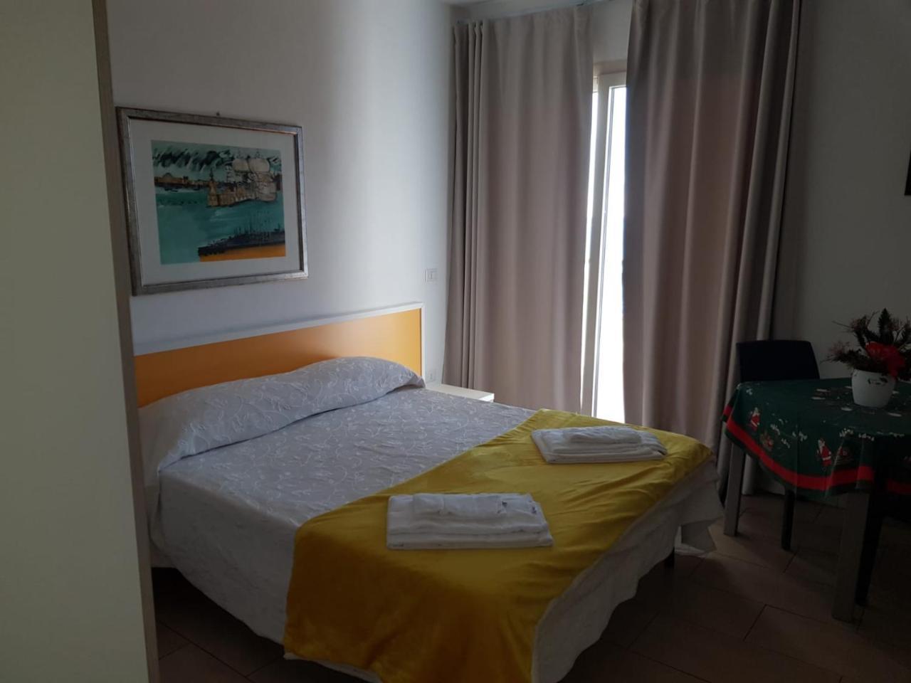 La Nave Sul Mare Di Taormina Bed and Breakfast Letojanni Buitenkant foto